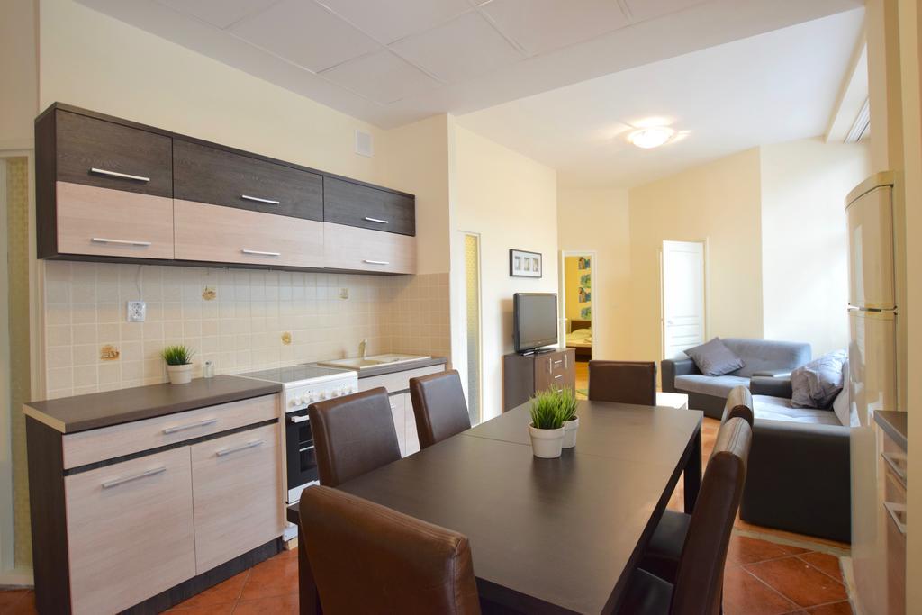 Apartamento Budget Apartment by Hi5 - Fehérhajó
